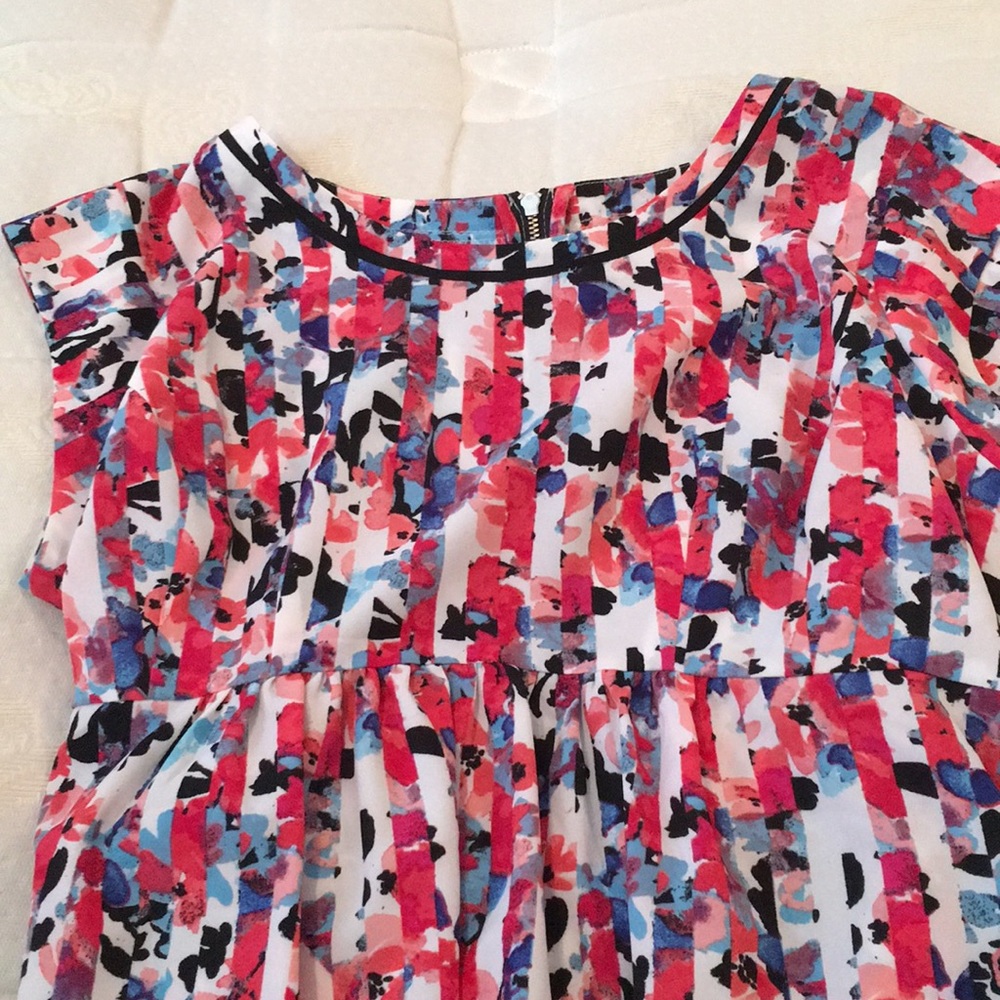 Motherhood Maternity top - Size medium -